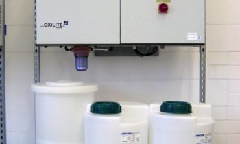 Die Anlage zur Produktion des Desinfektionsmittels nutzt wartungsarme Schlauchpumpen. Bilder: Inno Waterclean