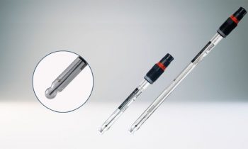 Zwei Bauformen des Sensors mit eingebetteter Platinronde für die kombinierte Messung von pH-Wert und Redoxpotenzial (Bild: Knick).