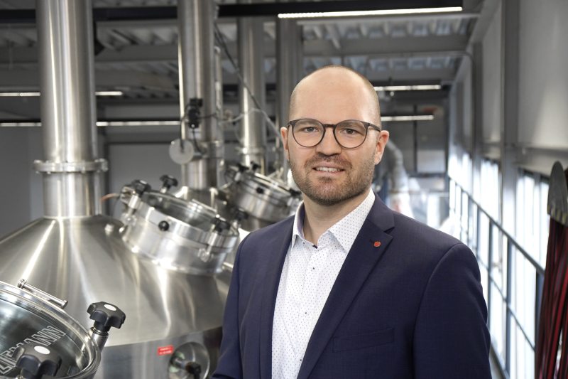 Dominik Wiese leitet seit Januar 2022 den Vertrieb EMEA (Bild: Ziemann Holvrieka).