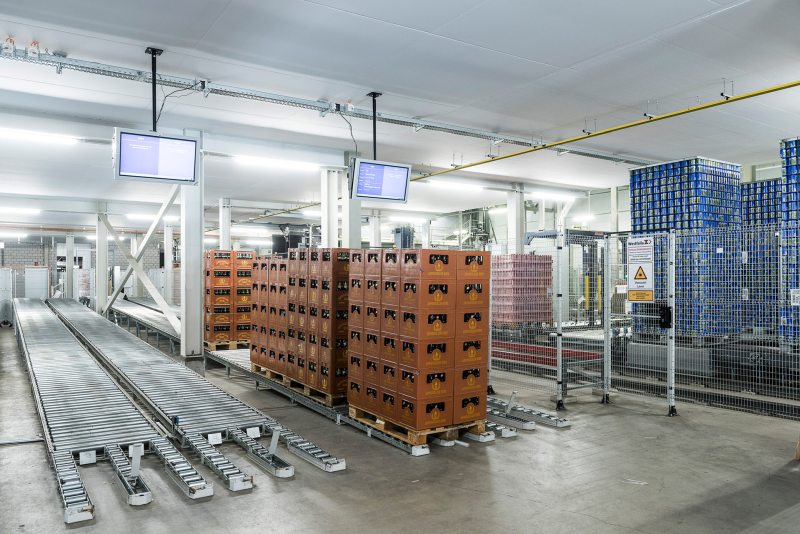 Automatisierte Getränkelagerbündeln die Logistik an zentralen Orten und verringern Einzelstandorte (Bild: Westfalia).