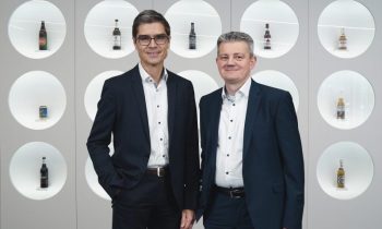 CEO Klaus Gehring (li.) und der neue COO Axel Zügel (Bild: Ziemann Holvrieka).