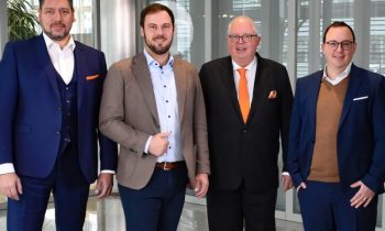 CEO F&P Harald Suchanka sowie die 4. und 5. Generation (Bild: Handtmann).