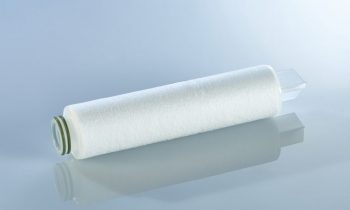 Hohe chemische Beständigkeit und ein breites Anwendungsgebiet zeichnen die schmelzgeblasenen Polyester-Tiefenfilterkerzen aus (Bild: Eaton).