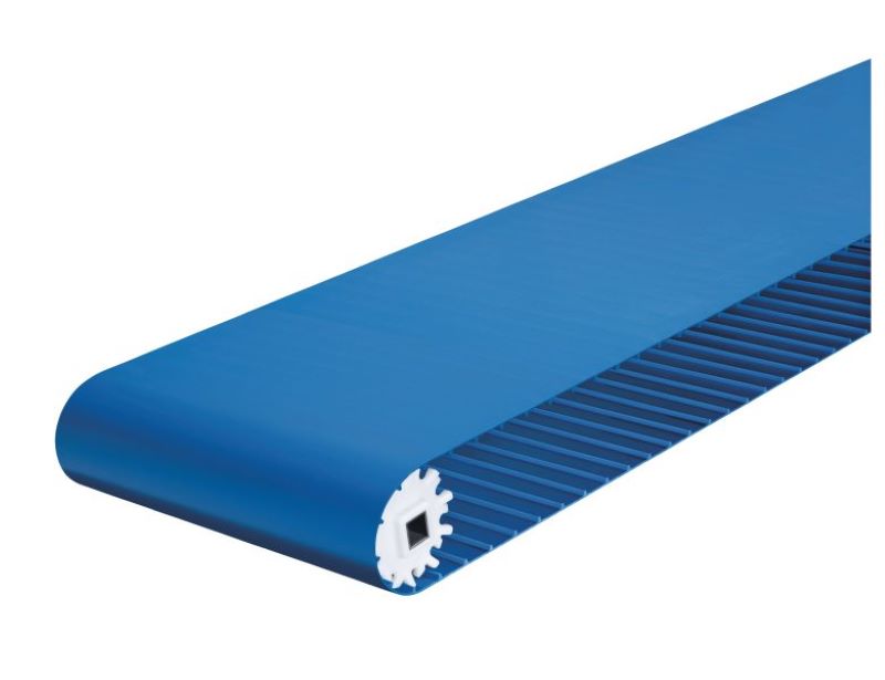 Die monolithischen und aramidverstärkten Bänder, hier mit formschlüssigem Antrieb, sind besonders für trockene und nasse Anwendungen in der Lebensmittelproduktion geeignet (Bild: Habasit).