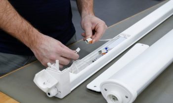 Sowohl der Austausch des Betriebsgeräts als auch der Wechsel der LEDs erfolgt mittels Steckverbindung (Bild: Norka).