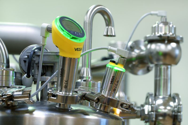 Füllstandsensoren von Vega erfüllen die hohen Hygienestandards und bieten für nahezu jede Einbausituation die passende Lösung (Bild: Vega).