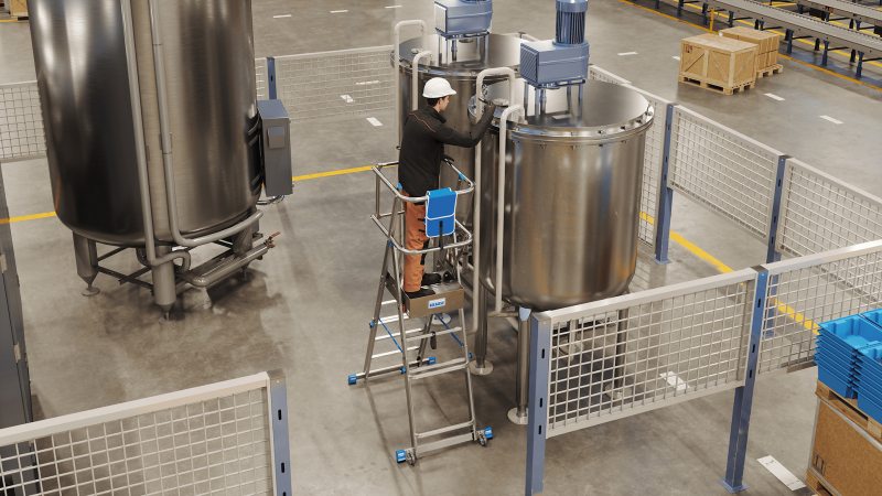 Beispiel für den Einsatz der Teleskop-Plattformleiter an einem Silo (Bild: Krause).