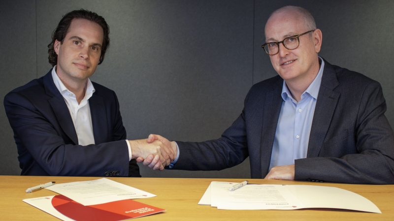 V. l.: Johannes Steurer, CEO von Aluflexpack; und David Spratt, CEO von Constantia Flexibles (Bild: Constantia).