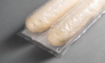 Mit ihren hohen Barrierewerten kann die Folie sogar das Mindesthaltbarkeitsdatum der verpackten Lebensmittel verlängern (Bild: allvac).