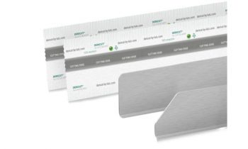 Die neuen Entschwartungsklingen werden in Einzelverpackungen aus Papier geliefert (Bild: Lutz).