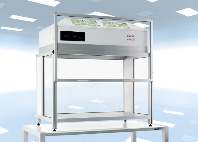 Die Laminar-Flow-Box entspricht Rainraumklasse ISO 5 (Bild: Spetec).
