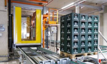 Schnelllauftore tragen zu einer reibungslosen Produktion und Intralogistik bei (Bild: Efaflex).