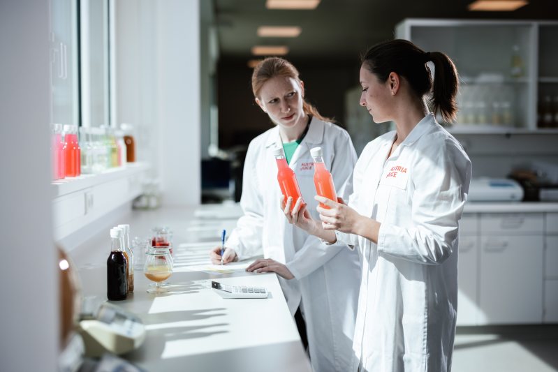 Bei Austria Juice werden vielfältige Aroma- und Getränkekonzepte entwickelt (Bild: Austria Juice).