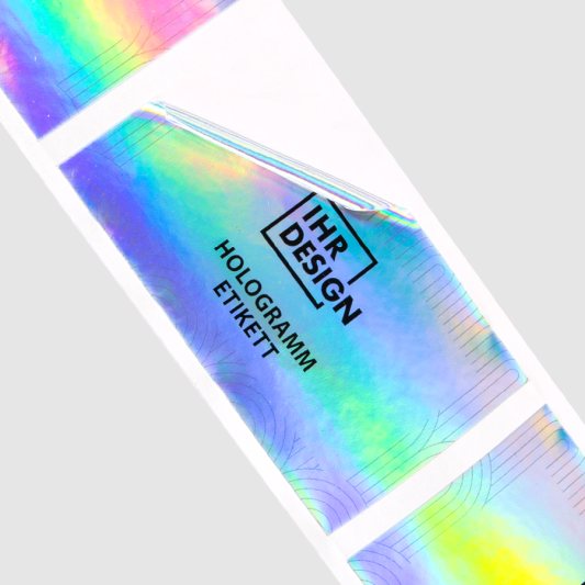 Holo-Labels sind ein schillerndes Beispiel für aufmerksamkeitsstarke Etiketten (Bild: Wirmachendruck).