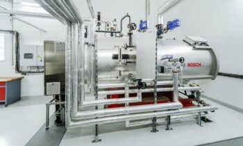 Auf dem Drinktec-Messestand wird auch der dieser Elektrodampfkessel ausgestellt (Bild: Bosch Industrial Heat).