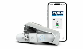 Per App wird der Outdoor-Schwenkgriff über Bluetooth geöffnet (Bild: Emka).