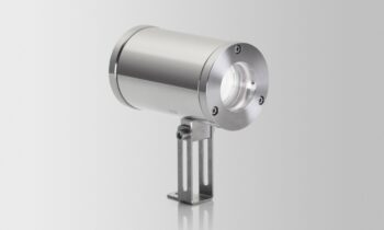Die explosionsgeschützte Schauglasleuchte bietet 2300 lm Lichtstrom bei gleichzeitig einer kompakter Bauform (Bild: Max Müller).