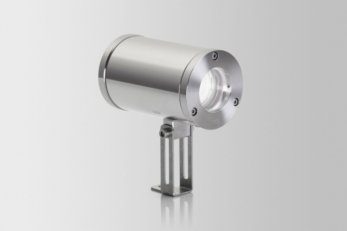 Die explosionsgeschützte Schauglasleuchte bietet 2300 lm Lichtstrom bei gleichzeitig einer kompakter Bauform (Bild: Max Müller).
