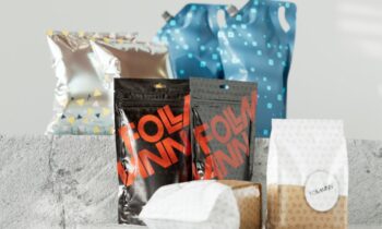 Die wasserbasierten Druckfarben kommen in verschiedenen Anwendungen zum Einsatz, unter anderem in Lebensmittelverpackungen (Bild: Follmann).