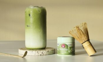 »Teekanne Matcha« wird ab September 2026 in der 30-g-Packung angeboten (Bild: Teekanne).