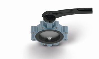 Der Sensorrasthebel kombiniert mechanische Rastfunktion und induktive Endlagenrückmeldung in einer kompakten Einheit (Bild: Ebro).