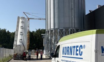 Die neue Siloanlage bietet Platz für 3000 t Bio-Sojabohnen (Bild: Korntec).