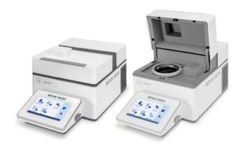 Die UV/Vis-Spektrophotometer kombinieren Spektrenscans, Farbmessungen und Wasseranalysen in einem kompakten Laborgerät (Bild: Mettler Toledo).