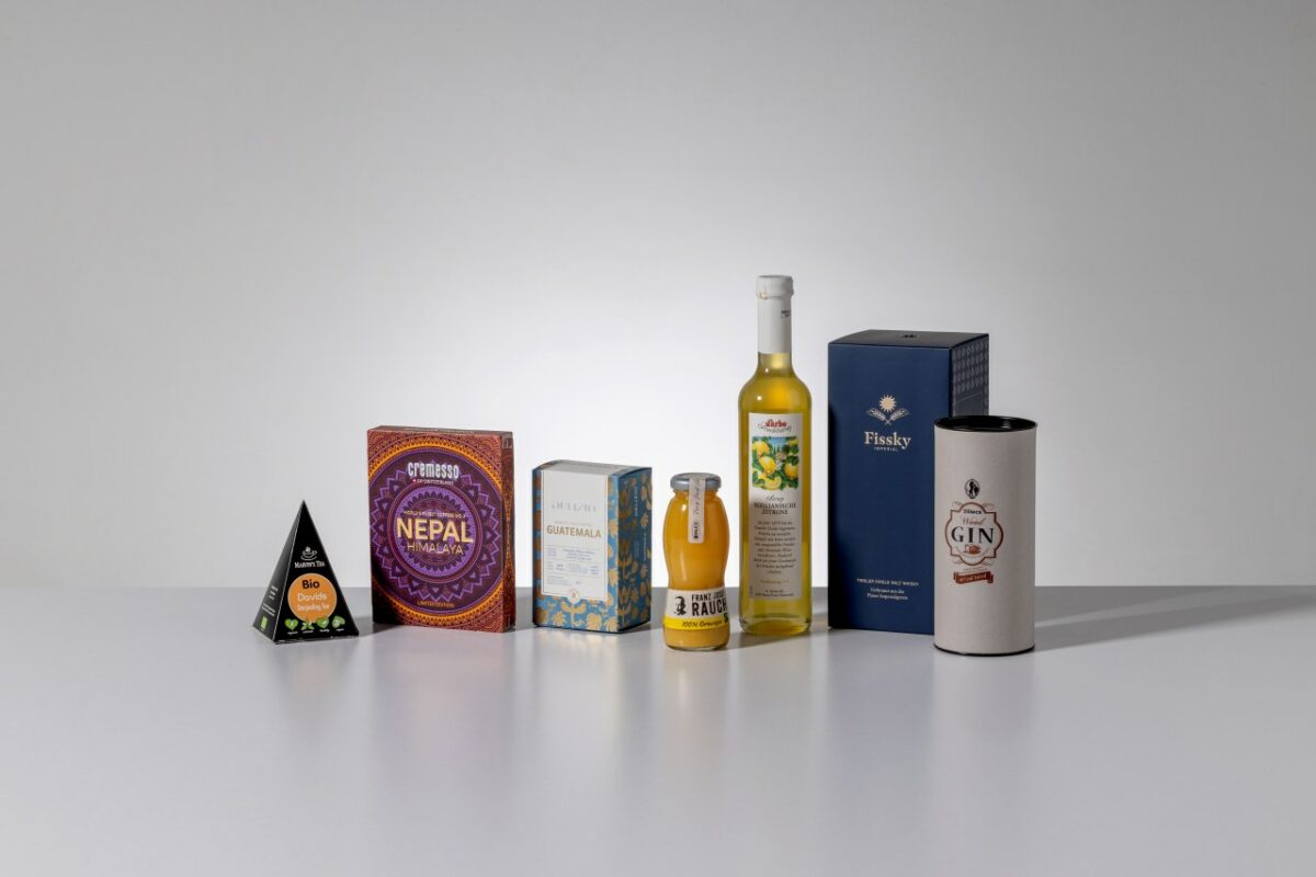 Das Unternehmen bietet eine große Bandbreite faserbasierter Verpackungen für die Getränke- und Lebensmittelindustrie (Bild: Schwarzach Packaging).